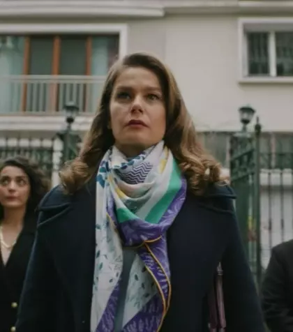 Rezumat episodul 68 „Fata de la fereastră”, difuzat în 9 ianuarie 2026 la Kanal D: Nalan divorțează de Sedat și speră să înceapă o viață nouă alături de Hayri, dar viața îi pregătește o nouă lovitură