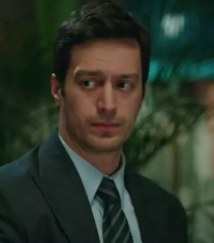 Rezumat episodul 35 „Fata de la fereastră”, difuzat în 24 noiembrie la Kanal D: Cana află că Feride nu este mama biologică a lui Nalan