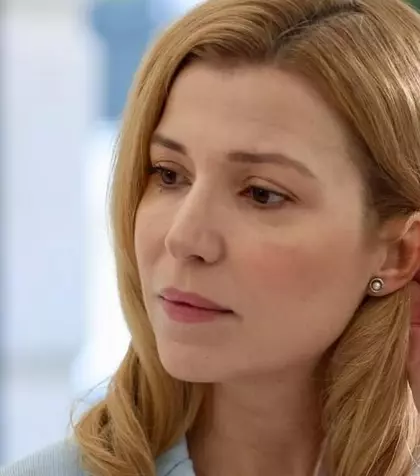 Selma Ergeç, actrița care joacă rolul Selen în serialul turcesc &quot;Fata de la fereastră&quot;, apariție de senzație alături de colegii săi de platou! Iată cum au fost surprinși îndrăgiții actori la finalul proiectului