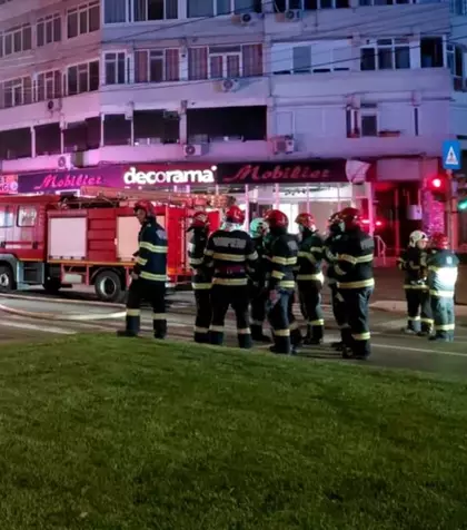 BREAKING NEWS Momentul în care o dronă rusească s-a prăbușit pe un bloc cu zece etaje din Galați. Cum arată apartamentul lovit