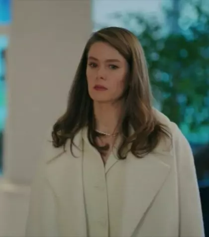 Rezumat episodul 22 „Fata de la fereastră”, difuzat în 5 noiembrie la Kanal D: Muzaffer este nevoit să continue relația falsă cu Melisa