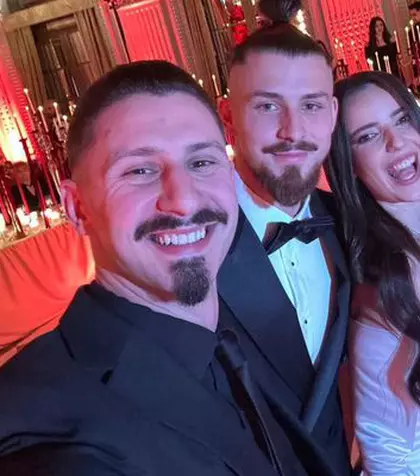 Radu Drăgușin se căsătorește cu Ioana Stan, la Primăria Sectorului 1. Toate imaginile de la eveniment