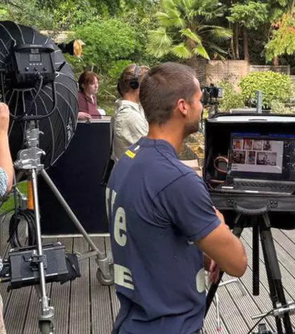 Acum 5 luni câștiga Europa League, apoi s-a retras la 26 de ani pentru a deveni fotograf și regizor!