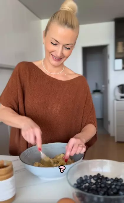 briose banane si afine elwira petre 2
