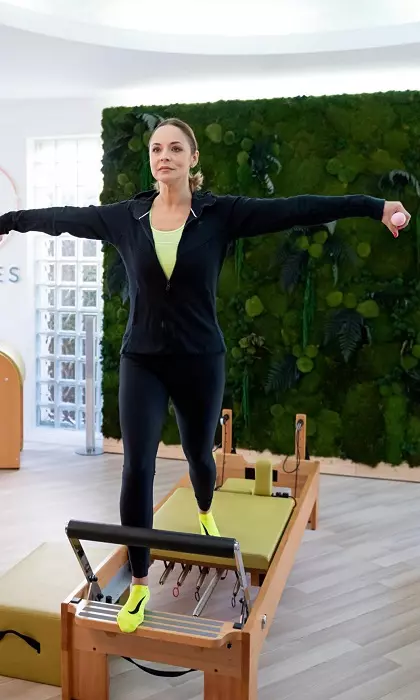Andreea Marin pilates