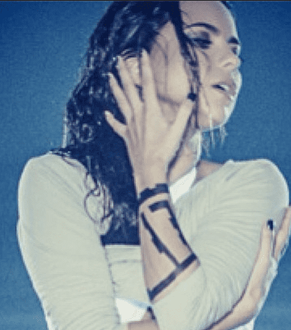 Inna, mai "hot" ca niciodată în clipul piesei "In Your Eyes"