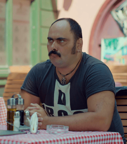 La proba pentru rolul Ariciu’, din „Liber ca pasărea cerului”, actorul Adrian Anghel i-a rupt regizorului un scaun de epocă