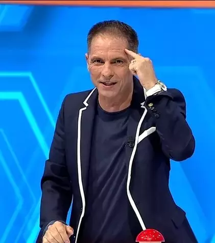 Dan Negru revine pe micul ecran cu un nou sezon al emisiunii „Tu urmezi!”. Ce premii sunt puse în joc