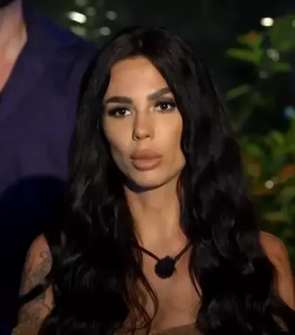 Andrei și Cristina Rotaru de la „Insula Iubirii” au divorțat după 10 ani de căsătorie. Cei doi încă locuiesc în aceeași casă