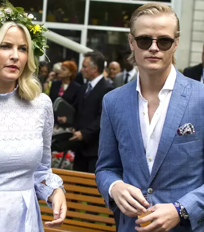 Adevărata față a lui Marius Borg Hoiby. Fiul prințesei moștenitoare a Norvegiei, dat în judecată pentru 32 de fapte penale