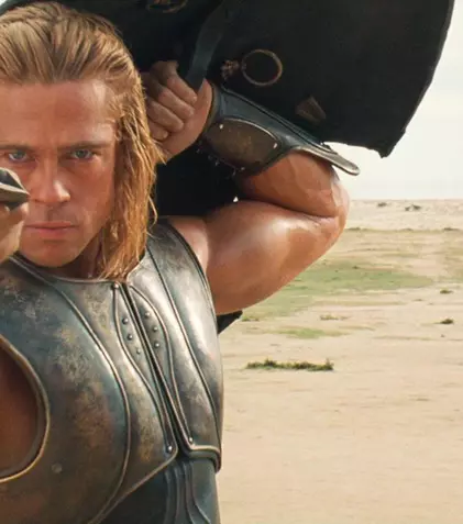 Cum s-a accidentat Brad Pitt la filmările de la „Troia” și alte dezastre din culisele unor pelicule celebre