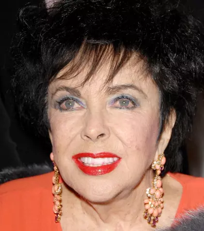 Elizabeth Taylor, la spital cu probleme de inimă