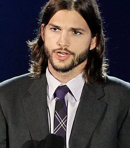 Ashton Kutcher, prea zgârcit pentru a divorța de Demi Moore