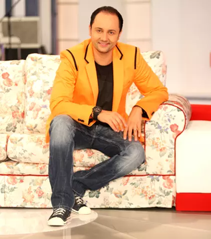 FOTO: Cătălin Măruţă s-a contorsionat precum Zlata!