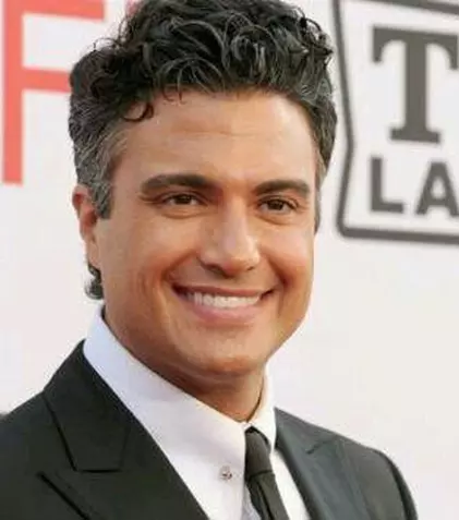 Jaime Camil se pregăteşte de nuntă