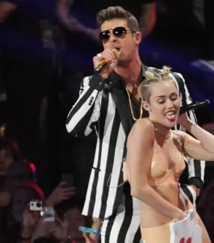 Miley Cyrus şi Robin Thicke vor face show şi la MTV EMA