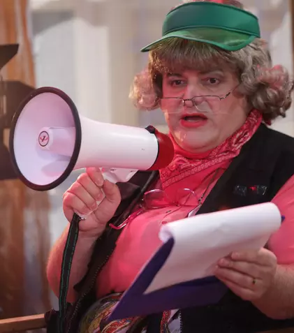 În episodul de diseară, Tanti Florica face terapie prin teatru