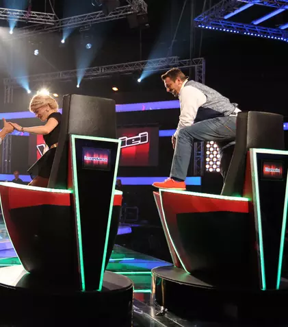 „Vocea României” are un invitat surpriză pentru prima ediţie live