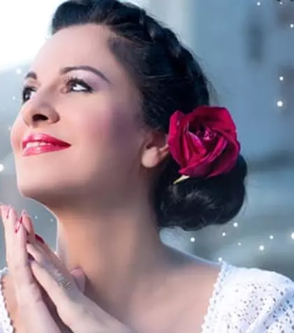 Angela Gheorghiu a lansat colindul “Cântec de Crăciun (Din an în an)”