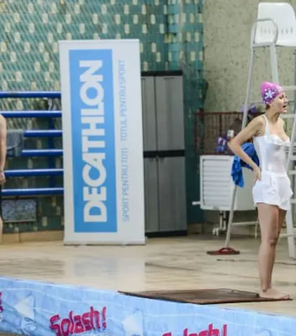 Anamaria Ferenț, la antrenamente pentru “Splash! Vedete la apă” (Antena 1)