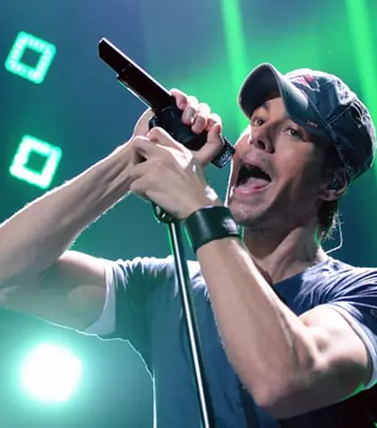 Enrique Iglesias a lansat videoclipul „Bailando”