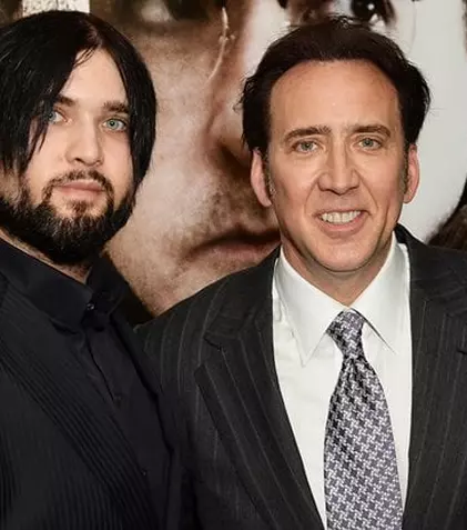 Nicolas Cage este bunic