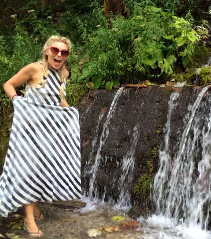 Foto: Cum s-a simţit Corina în vacanţa în România
