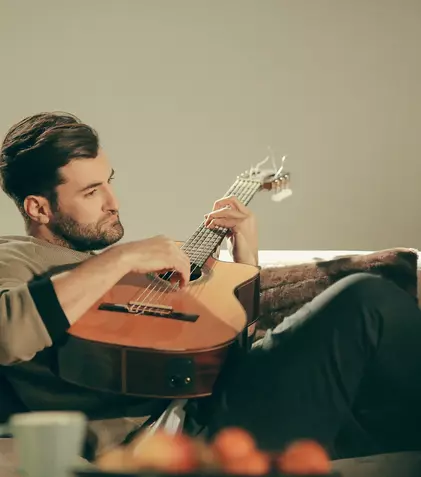 Ce romantic e Smiley în videoclipul „I wish”: „Fiecare om are iubirile lui secrete”