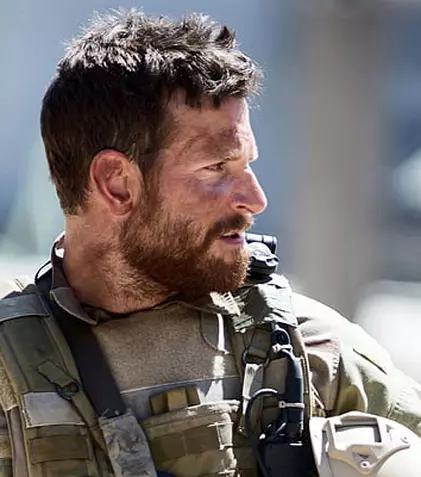 Bradley Cooper a consumat 8.000 de calorii/zi pentru „American Sniper”
