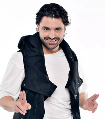 Pepe e romantic de Sărbători, a lansat “Dragostea e un dar”