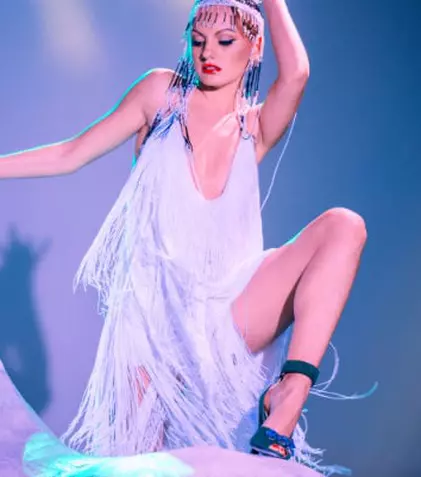 Alexandra Stan a lansat videoclipul “I did it, Mama”