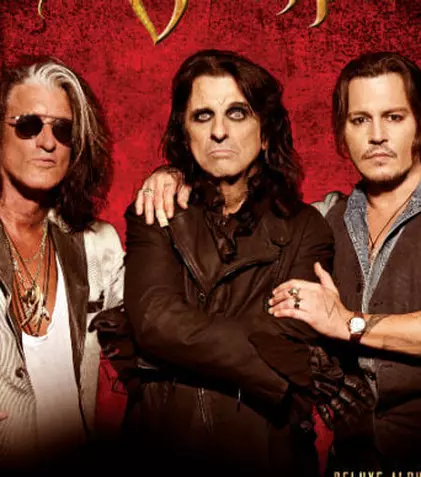 Cine cântă în deschiderea concertului The Hollywood Vampires