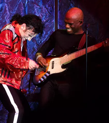 TVR transmite show-ul „The Ultimate Thriller - The Michael Jackson Tribute”