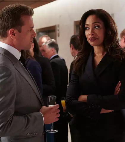 Se lucrează la un spin-off al serialului „Suits”/„Costume”, cu Gina Torres în rol principal