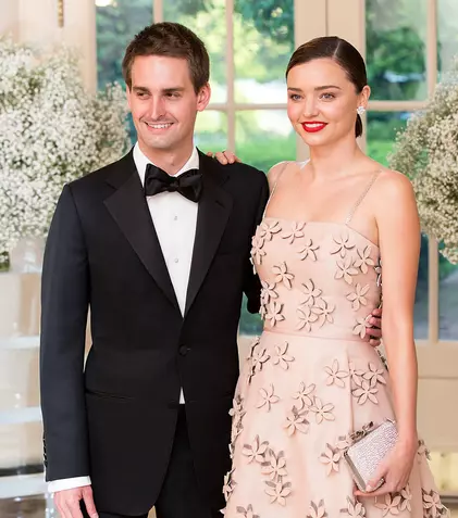 Miranda Kerr îl face tată pe Evan Spiegel, fondatorul Snapchat