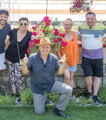 Adriana Trandafir, Carmen Tănase, Nicolai Tand și Cătălin Oprișan fac echipă cu Nea Mărin
