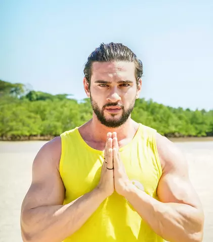 Dorian Popa va prezenta „Xtra Night Show”, alături de Dan Capatos și  Cătălin Bordea