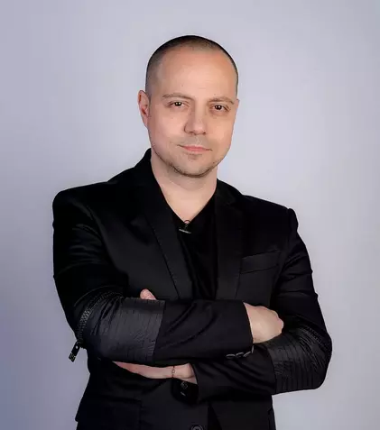 Noul prezentator „iUmor” Dan Badea a dezvăluit abia acum care este adevăratul său nume