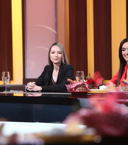 Prezentatorii știrilor „Observator” jurizează primul battle al sezonului special „Chefi la cuțite”