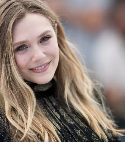 Actrița Elizabeth Olsen s-a logodit