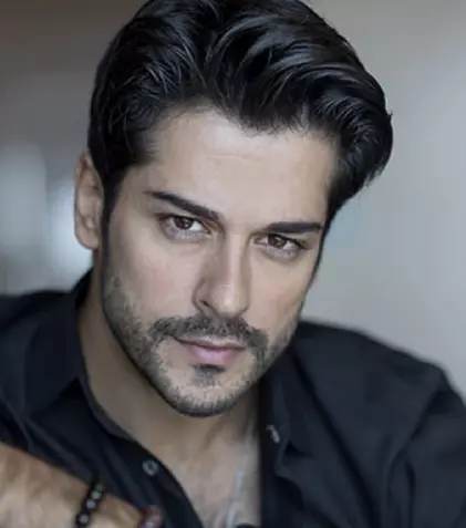 Gest superb făcut de Burak Özçivit cu ocazia Ramadanului
