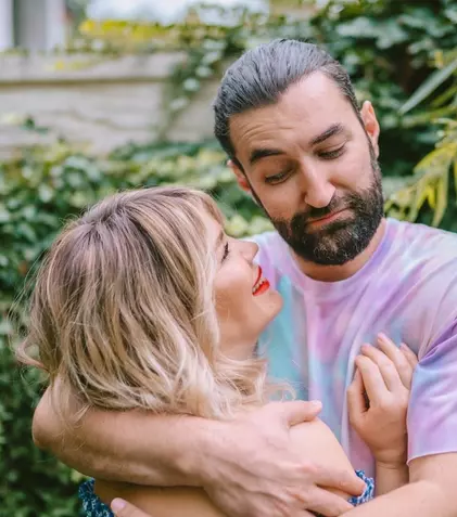 E oficial! Gina Pistol și Smiley așteaptă primul lor copil. Cei doi au dezvăluit dacă vor avea fată sau băiat