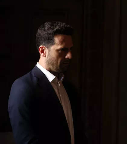 Ce se întâmplă în episodul de azi, 29 noiembrie, din serialul „Vlad”, sezonul 4. „Semeni cu cineva din trecutul meu”