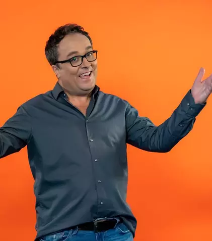 Mihai Răzuș, de la „Surprize, surprize” la matinalul de la TVR 1