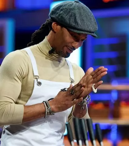 Confruntare la MasterChef 2022. Musty, accident în bucătărie. „Iei foc! Pompieri! Stingeți-i focul”