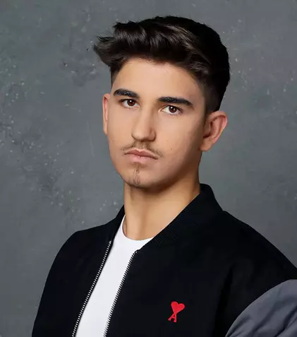 De ce s-a întors Sebastian Dobrincu, juratul de la Imperiul Leilor, în România. „Eu nu am avut copilărie”