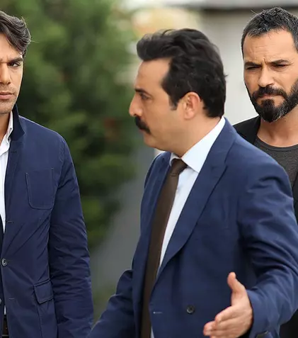 Serialul turcesc „O singură privire” începe curând la Dizi România. Programul de difuzare