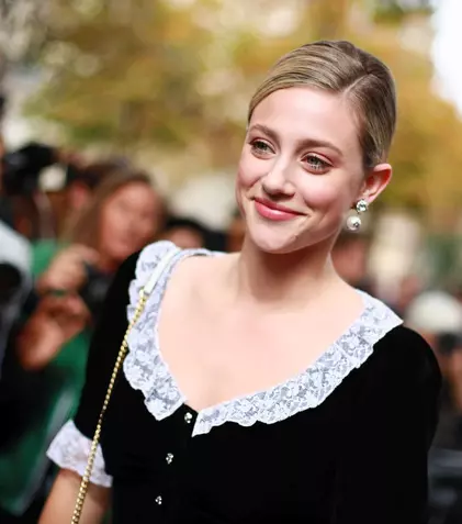 „Look Both Ways”, film Netflix. Tot ce trebuie să știi despre pelicula cu Lili Reinhart în rol principal. Intriga, trailer, data de lansare