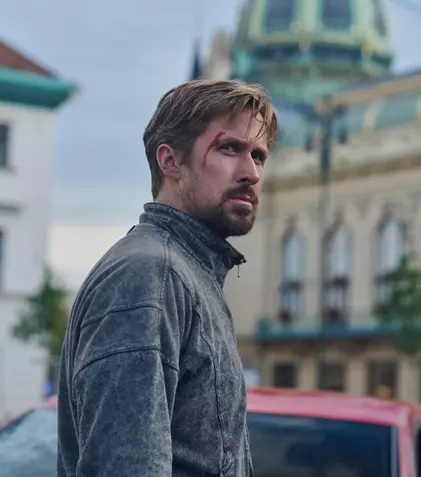 „The Gray Man”, unul din cele mai așteptate filme ale verii, este disponibil pe Netflix
