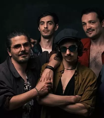 Concerte, spectacole și “cerul înstelat” deasupra, la Amfiteatrul de pe Teatrul Național. D-l Goe va “zdrobi inimile” aici în weekend